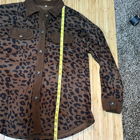 Leopard print size S women’s shirt/shacket. NWOT. - Picture 5 of 7